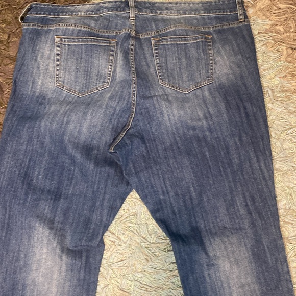 NWT TORRID DISTRESSED BOYFRIEND JEANS, - Picture 11 of 12